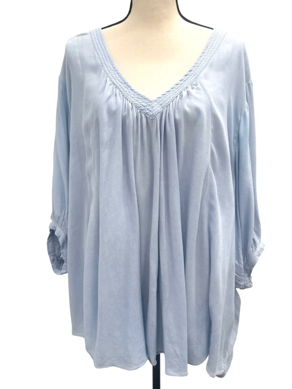FREE PEOPLE CATCH ME IF YOU CAN LIGHT BLUE OVERSIZED SWING BOHO PEASANT BLOUSE